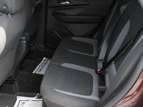Used 2022 Chevrolet TrailBlazer LT w/ LPO, Blackout Package AWD/4WD image 17