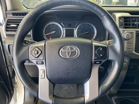 Used 2019 Toyota 4Runner SR5 AWD/4WD image 17