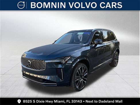 New 2026 Volvo XC90 B5 Plus image 1