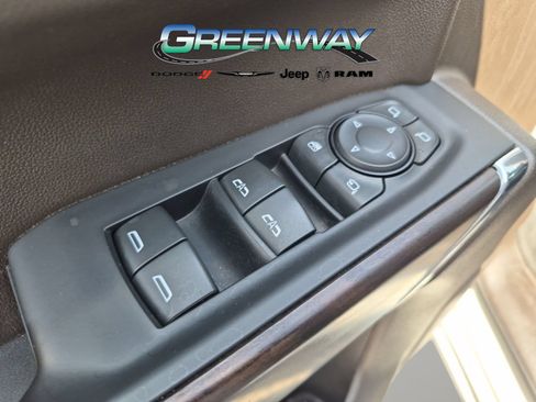 Used 2021 GMC Sierra 1500 SLT AWD/4WD image 13