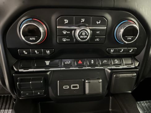 Certified 2022 Chevrolet Silverado 2500 LTZ w/ LTZ Convenience Package AWD/4WD image 16