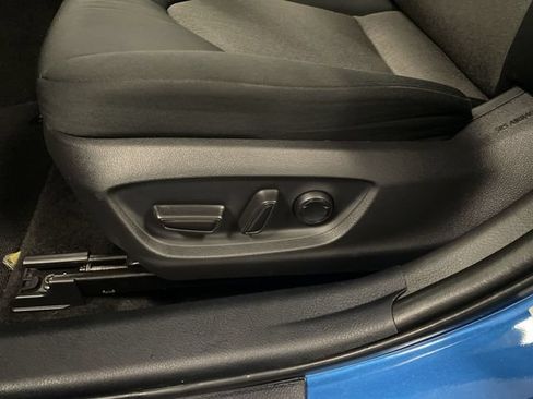 Used 2020 Toyota Camry LE FWD image 12