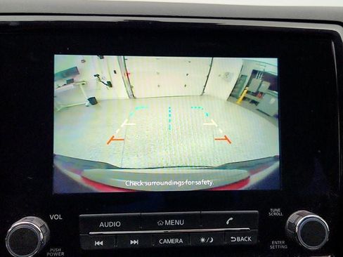 Used 2022 Nissan Frontier SV image 19