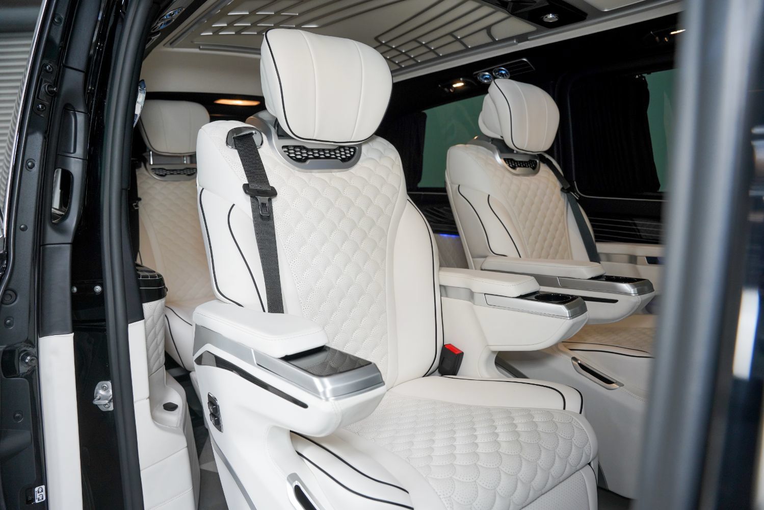 Used 2021 Mercedes-Benz Metris Passenger image 33