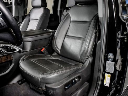 Used 2023 GMC Sierra 3500 Denali w/ Denali Ultimate Package AWD/4WD image 30