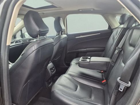 Used 2020 Ford Fusion Titanium AWD/4WD image 22