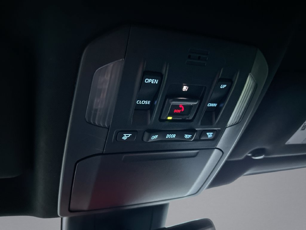 Used 2022 Toyota Highlander XSE FWD image 27