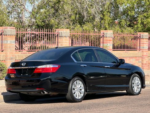 Used 2015 Honda Accord EX-L image 10