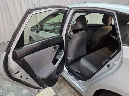 Used 2013 Toyota Prius Two FWD image 11