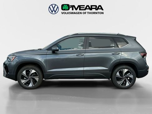New 2025 Volkswagen Taos SE image 2