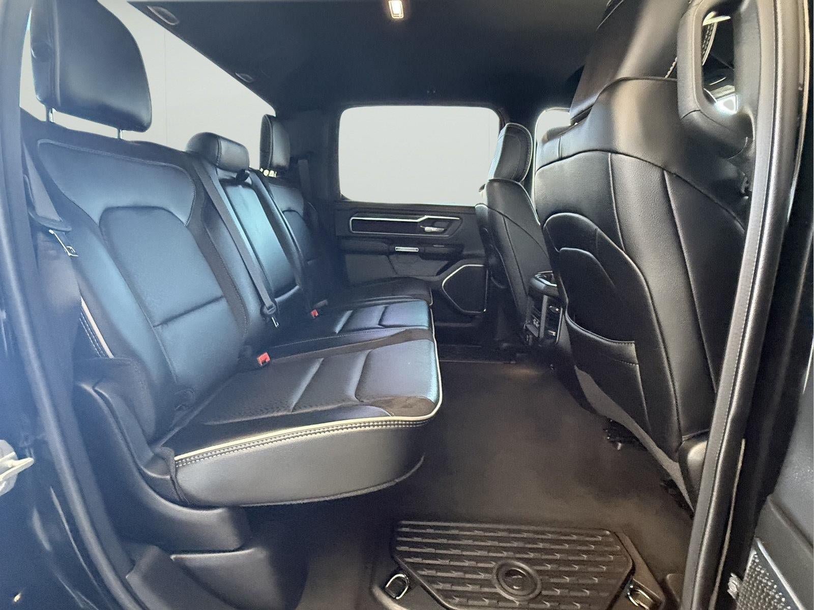 Used 2024 RAM 1500 Laramie AWD/4WD image 13