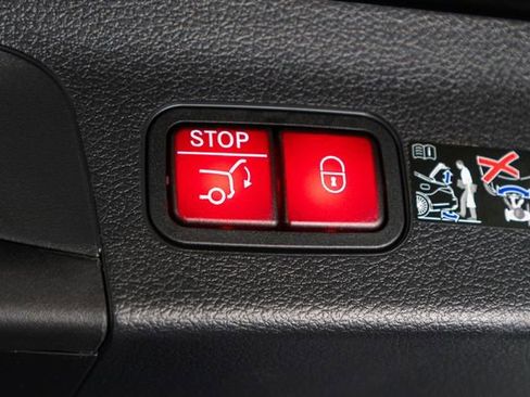 New 2026 Mercedes-Benz GLS 450 4MATIC image 40