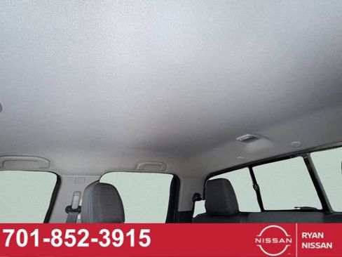 Certified 2022 Nissan Frontier SV AWD/4WD image 36