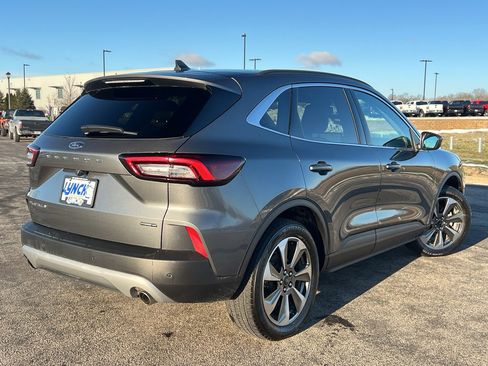 Used 2025 Ford Escape Platinum image 4