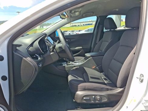 Used 2024 Chevrolet Malibu LT FWD image 13