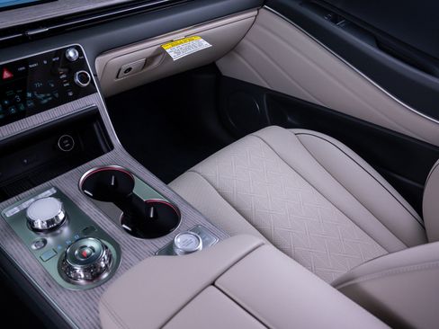 New 2026 Genesis GV80 2.5T Advanced image 29