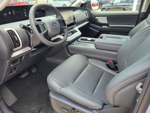 New 2026 Ford Expedition Max Active RWD image 3
