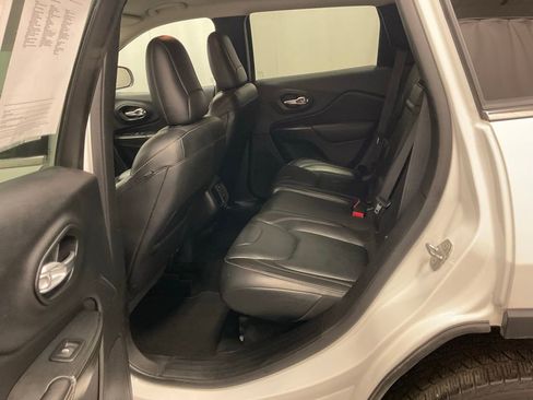 Used 2016 Jeep Cherokee Limited image 34