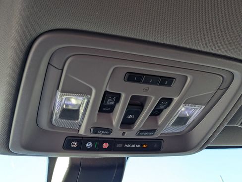 Used 2022 GMC Sierra 3500 Denali w/ Denali Ultimate Package image 26