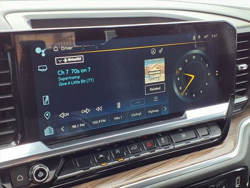 Used 2023 Chevrolet Silverado 1500 LT w/ Protection Package image 4