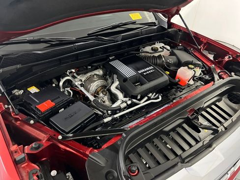 Used 2025 GMC Sierra 1500 SLT w/ SLT Premium Package image 13