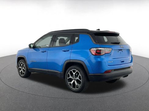 Used 2025 Jeep Compass Limited AWD/4WD image 5