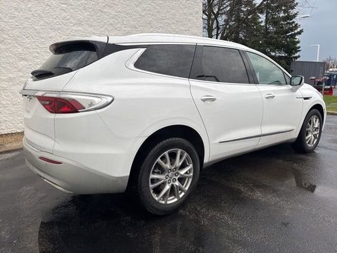 Used 2024 Buick Enclave Essence w/ Experience Buick Package image 5