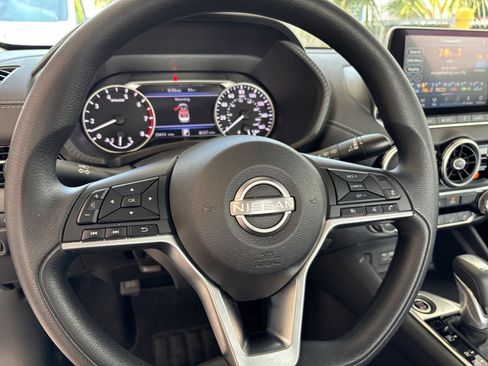 Used 2025 Nissan Sentra SV FWD image 28