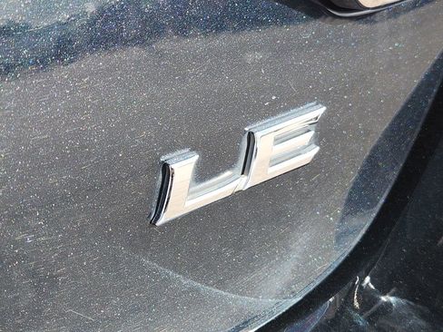 Used 2015 Toyota Camry LE FWD image 8