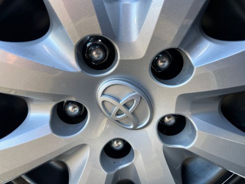 Used 2023 Toyota Corolla LE FWD image 29