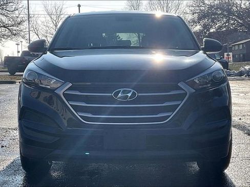 Used 2018 Hyundai Tucson SE image 3