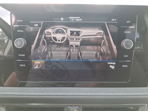 New 2026 Volkswagen Taos SE image 20