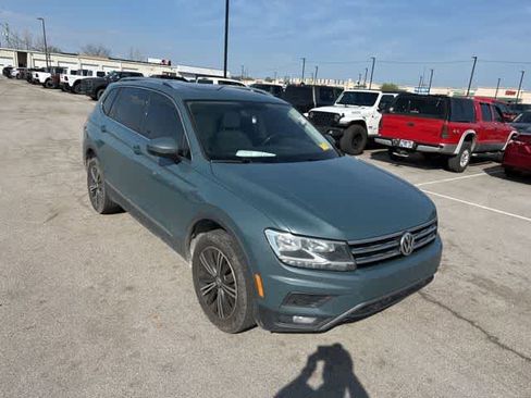Used 2019 Volkswagen Tiguan SEL w/ 3rd Row Seat Package image 21