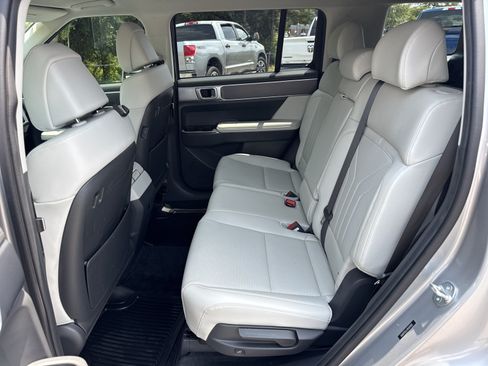 Certified 2024 Hyundai Santa Fe SEL FWD image 13