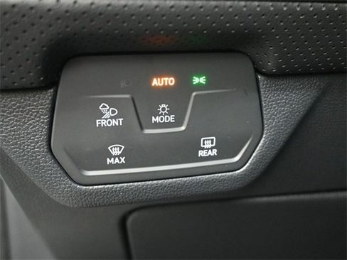 New 2026 Volkswagen Atlas SE image 21