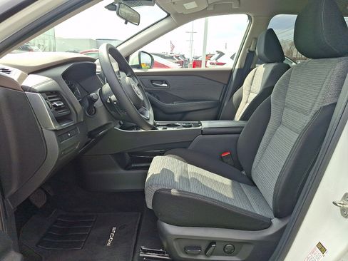 Used 2023 Nissan Rogue SV AWD/4WD image 13