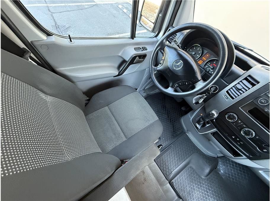 Used 2013 Mercedes-Benz Sprinter 2500 image 8