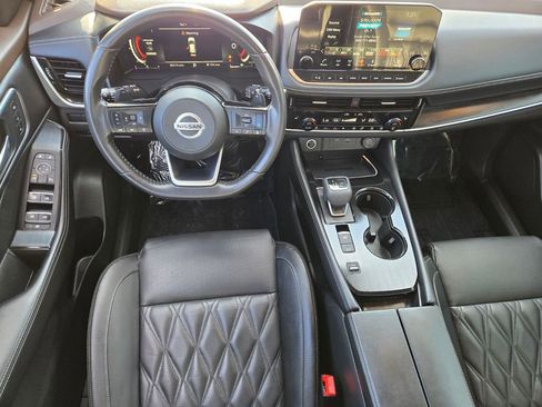 Used 2021 Nissan Rogue Platinum FWD image 12