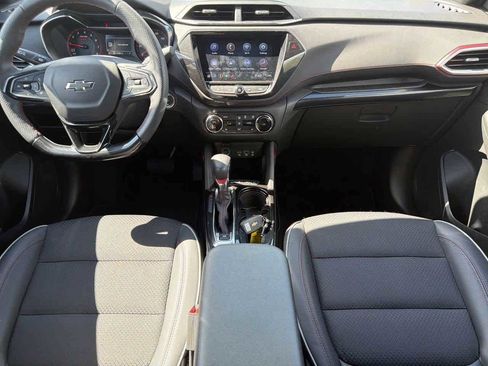 Used 2023 Chevrolet TrailBlazer RS w/ Convenience Package image 12
