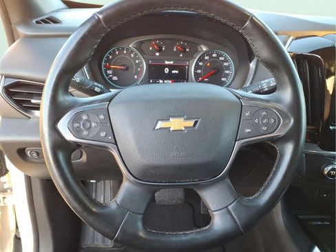 Used 2023 Chevrolet Traverse LT FWD image 25