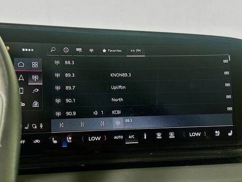 Used 2025 Audi Q6 e-tron Premium Plus w/ Premium Plus RWD image 18