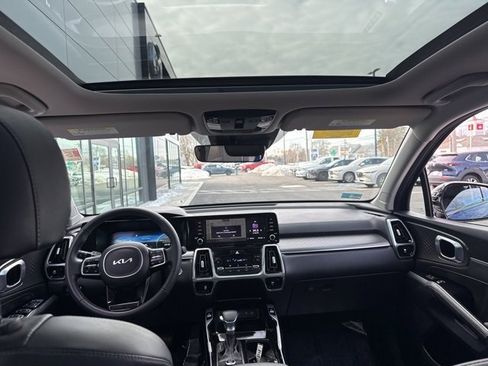 Used 2023 Kia Sorento SX image 12