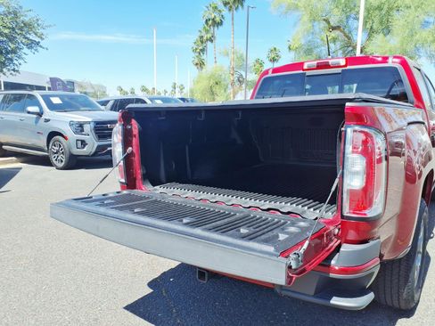 Used 2017 GMC Canyon SLE w/ All Terrain Package image 14