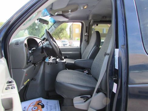 Used 2003 Ford E-150 and Econoline 150 Wagon image 11