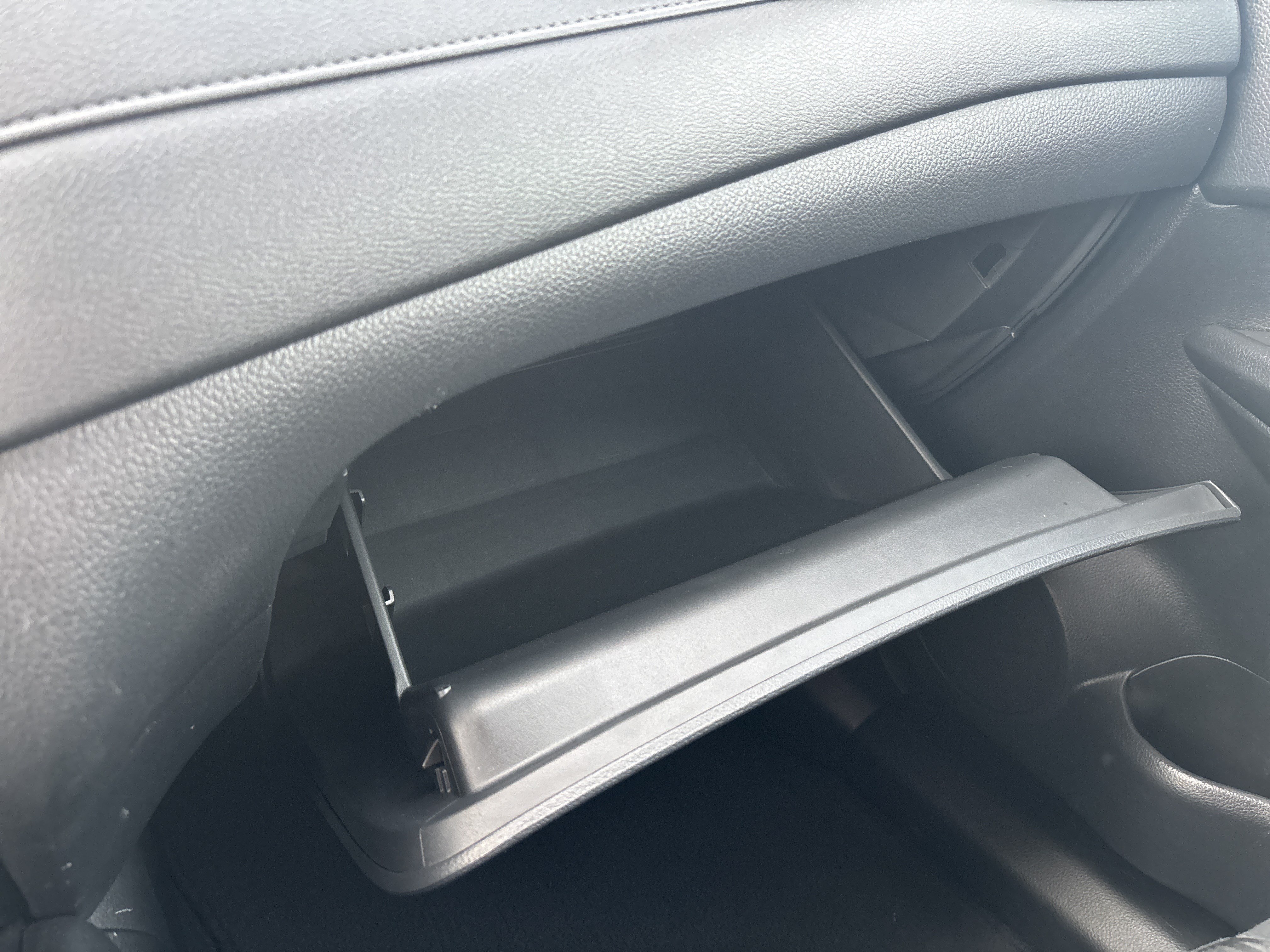 Used 2018 Nissan Rogue SV FWD image 24