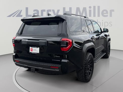 Certified 2026 Toyota 4Runner TRD Off-Road Premium AWD/4WD image 5