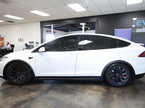 Used 2020 Tesla Model X Long Range AWD/4WD image 10