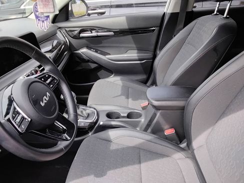 Used 2024 Kia Seltos S FWD image 8
