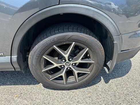 Used 2017 Toyota RAV4 SE AWD/4WD image 3