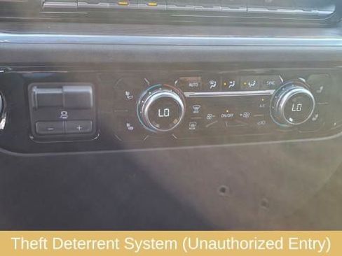 Used 2025 GMC Sierra 1500 SLT AWD/4WD image 31